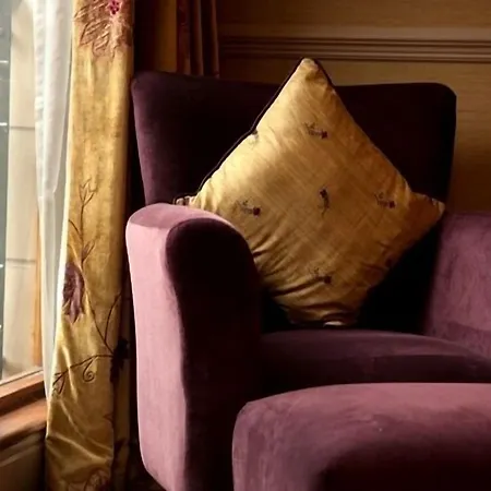 Whitley Hall 4*