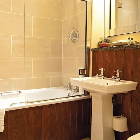 Whitley Hall 4*