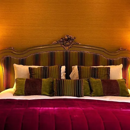 Szálloda Whitley Hall 4*