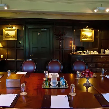 Szálloda Whitley Hall 4*